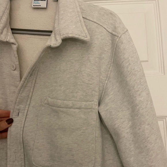 Aritzia heather gray TNA sweat fleece shacket - Picture 2 of 4